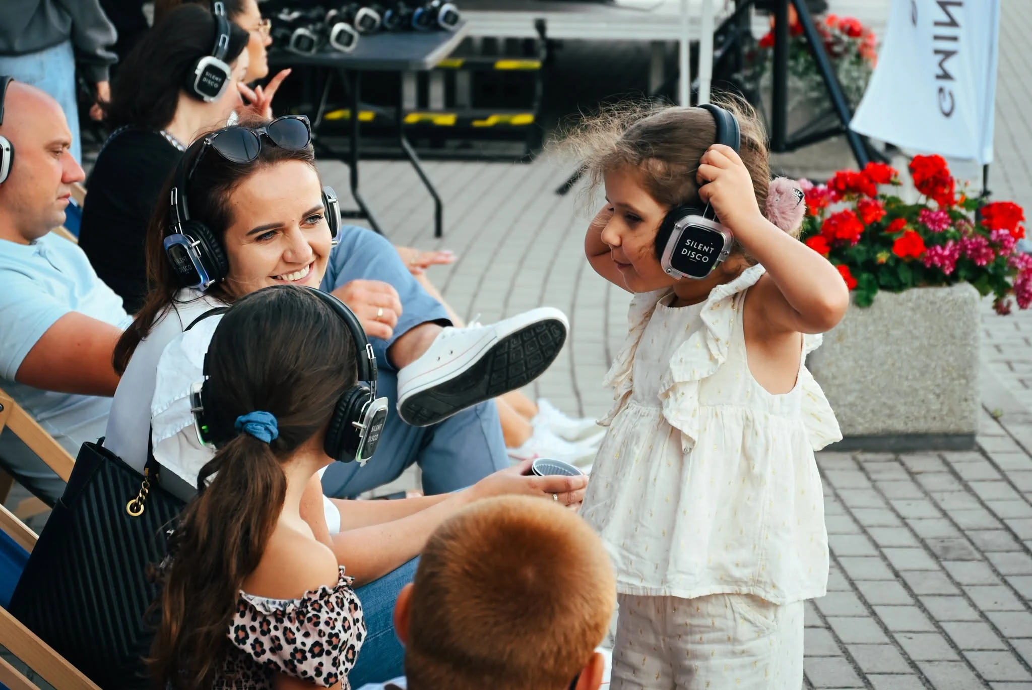 Silent Disco w Chęcinach – wakacyjna zabawa ze słuchawkami — zdjęcie 11