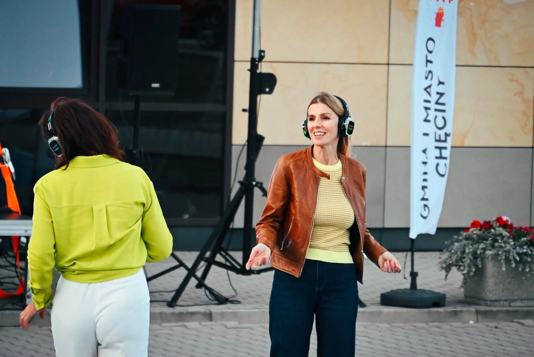 Silent Disco w Chęcinach – wakacyjna zabawa ze słuchawkami — zdjęcie 20